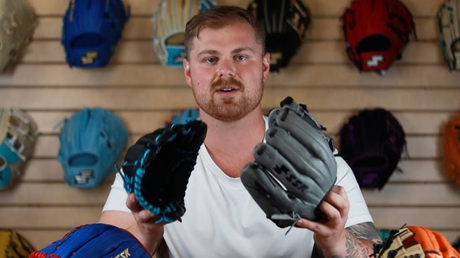Softball Mitt vs Baseball Mitt: Which Is Right for You?