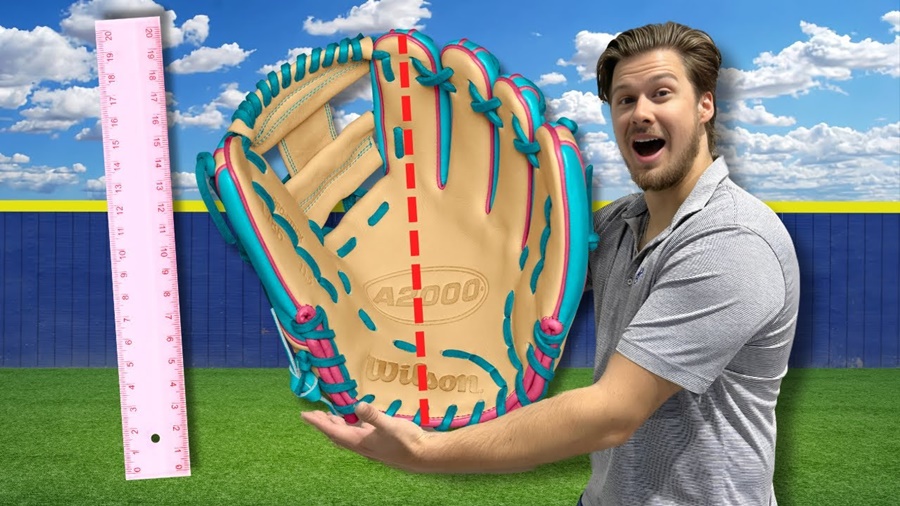 small baseball glove vs large baseball glove