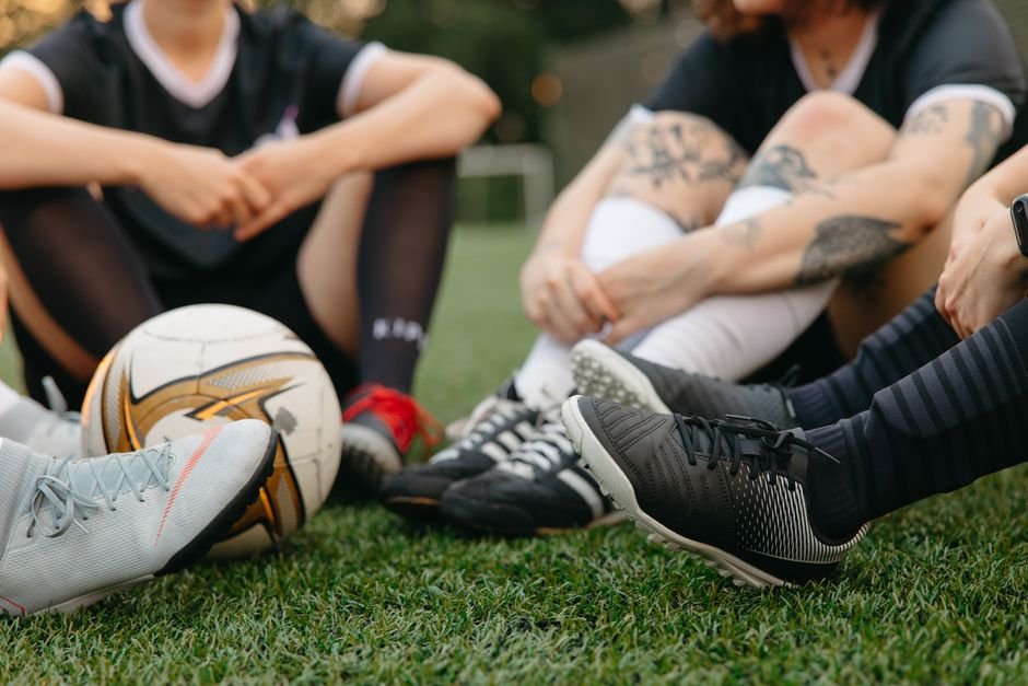 why do soccer players wear cleats