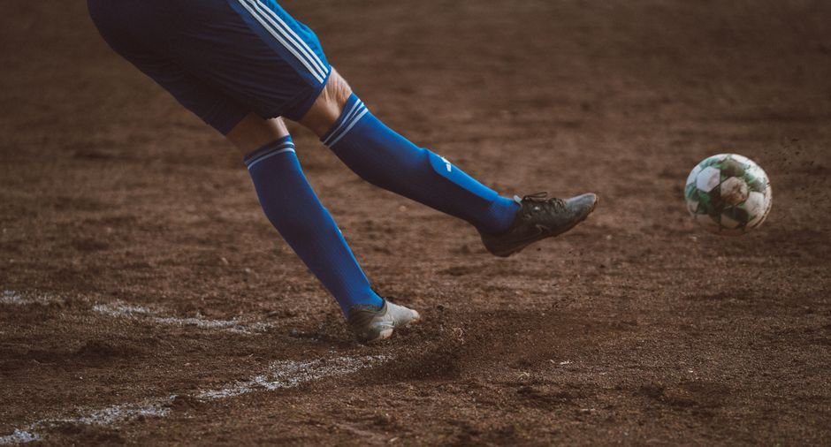 why soccer players prefer firm ground cleats